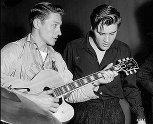 Scotty Moore and Elvis in 1956